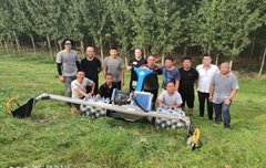 2019年，山東東營市黃河河務(wù)局采購一臺德國坡厲斜坡割草機(jī)。